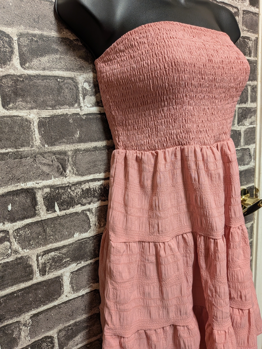 SHEIN Strapless Tiered Dress in Dusty Pink - Picture 2 of 6